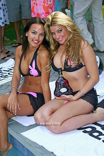 72870622SM014_Playboy_Passp